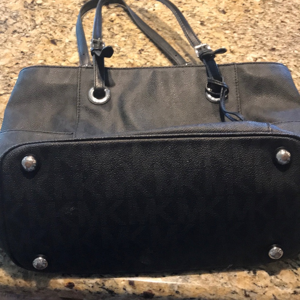 Black Michael Kors bag